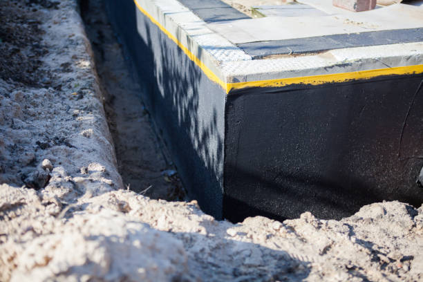 Professional Crawl Space Encapsulation technician working in Vinemont, AL